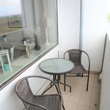 - Haus E, App 0e1204 하일리겐하펜