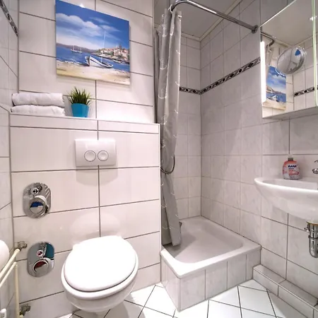 - Haus E, App 0e1204 *